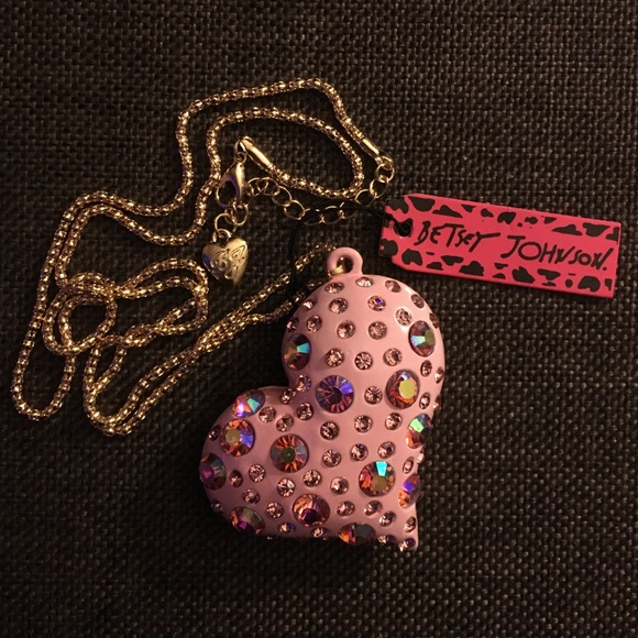 Betsey Johnson Jewelry - Betsey Johnson Heart Pendant Necklace 24" Chain